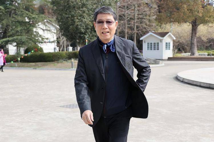 国产偷啪自啪
